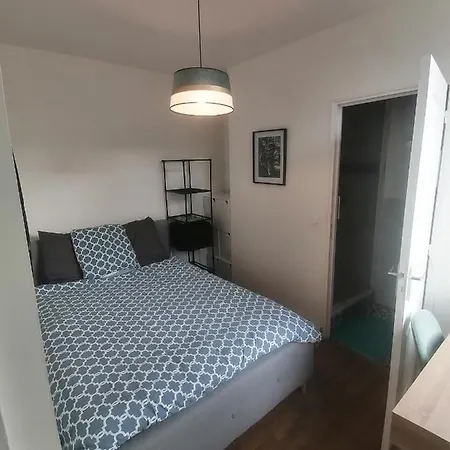 Villa Des Roses - Appart T2, 31M2, 1Er Etage, Vue Jardin, 