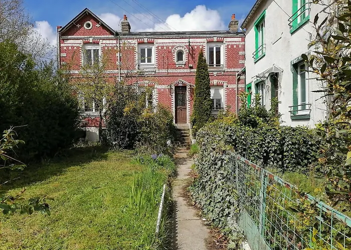 Villa Des Roses - Appart T2, 31M2, 1Er Etage, Vue Jardin, \